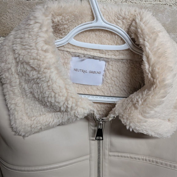 Beige Faux Shearling Women's Jacket - Picture 2 of 5